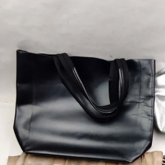 Authentic Prada Black vintage  leather  tote - Picture 3 of 4